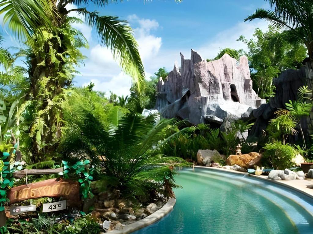 Nattha Waree Hot Spring Resort And Spa Ban Nua Khlong Exterior photo