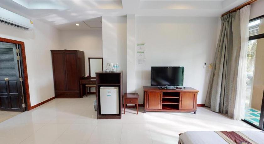 Nattha Waree Hot Spring Resort And Spa Ban Nua Khlong Exterior photo
