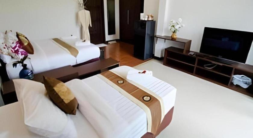 Nattha Waree Hot Spring Resort And Spa Ban Nua Khlong Exterior photo