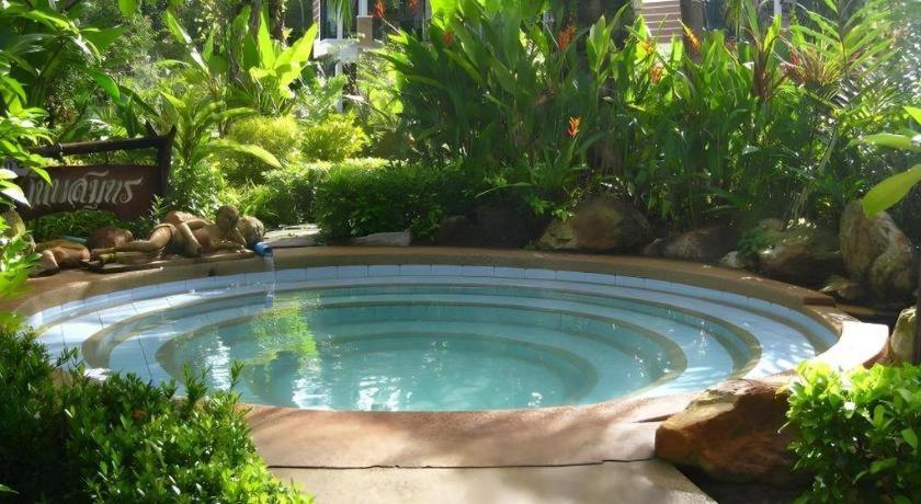 Nattha Waree Hot Spring Resort And Spa Ban Nua Khlong Exterior photo
